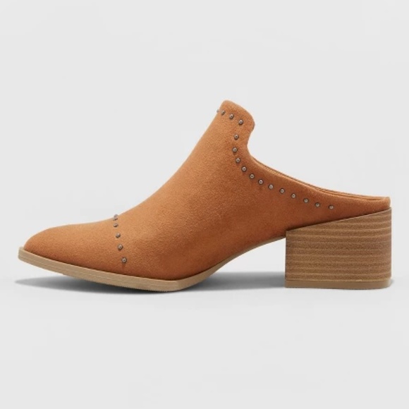 💓SOLD - Crista Cognac Studded Pointed Toe Heeled - Picture 4 of 7